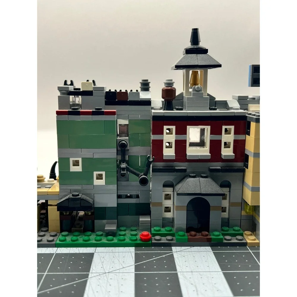 LEGO Creator Expert Mini Modulars 10230 Set No Box No Manual 5 Buildings